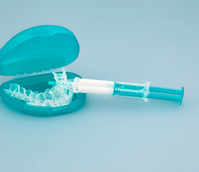 an example of a take-home teeth whitening kit